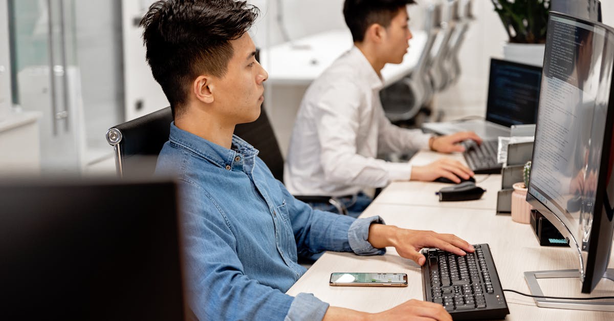 绑卡微信号买卖:有银子app详情下载教程